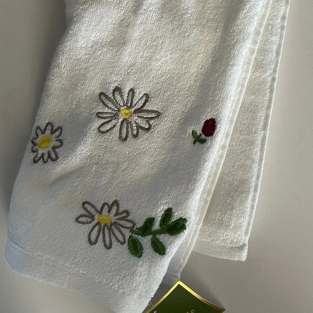 NWT KATE SPADE New York 1 Bright White/Flowers Hand Towel cotton NOS Rare